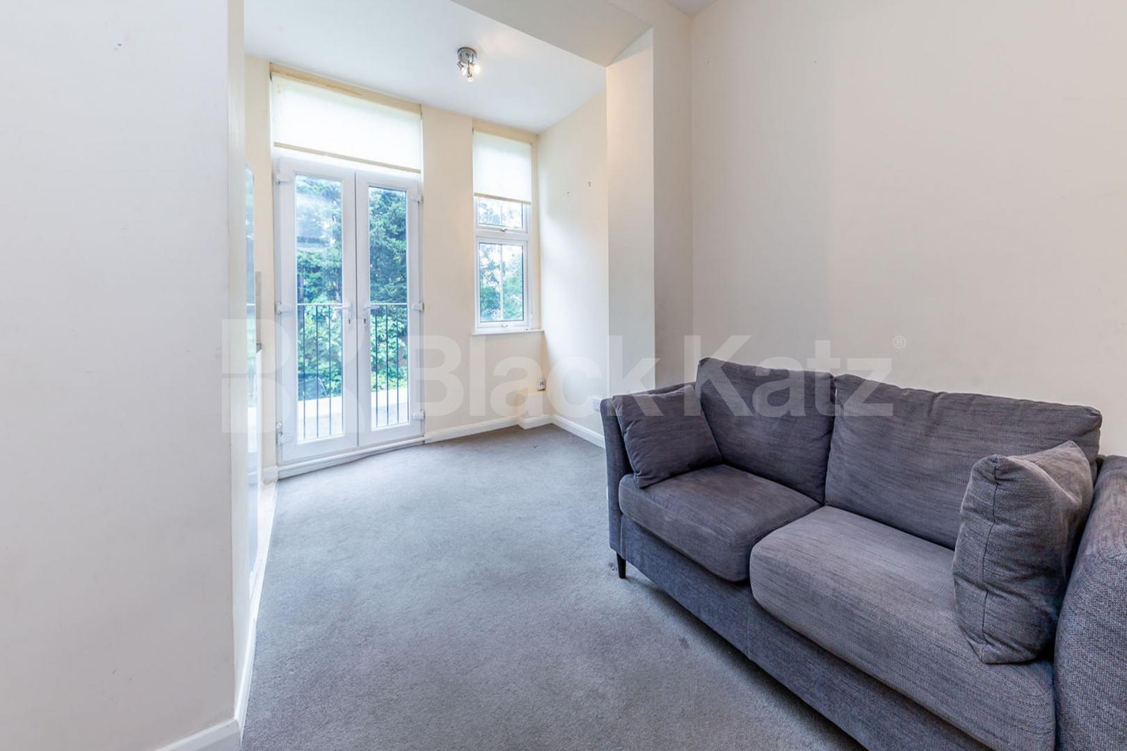  Well presented two double bedroom property set within a period conversion Moray Road, Finsbury Park